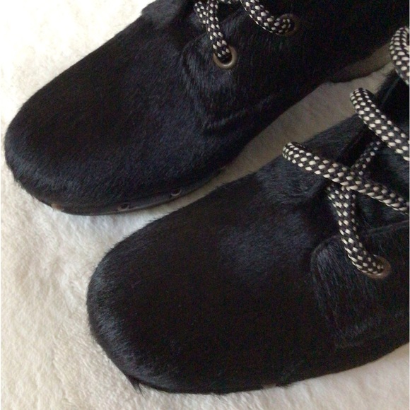 Opening Ceremony
Joelle Studded Lace-Up Leather Bootie 38/8 - Picture 6 of 13